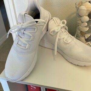 Women’s White Knit Athletic Sneakers - Lightweight Comfort